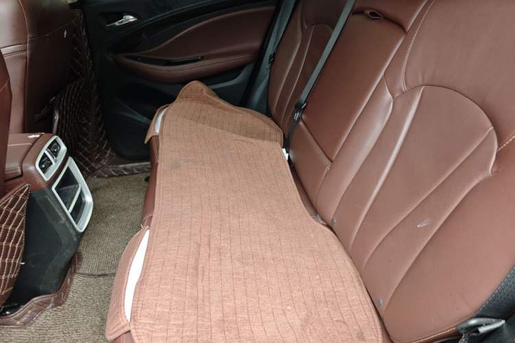 Used Buick Envision 2019 20T Two-Wheel Drive Luxury Version China V Standard Left Rear Seat