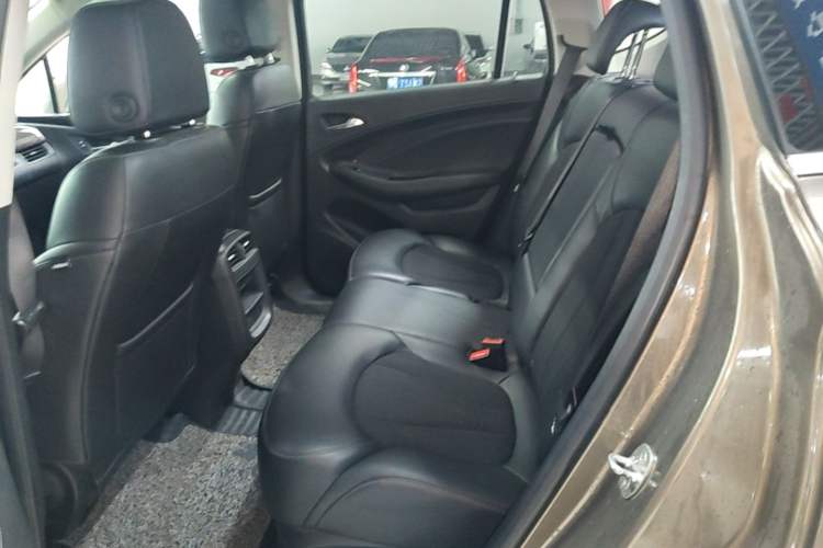 Used Buick Envision 2019 20T Two-Wheel Drive Leading Version China V Standard Left Rear Seat
