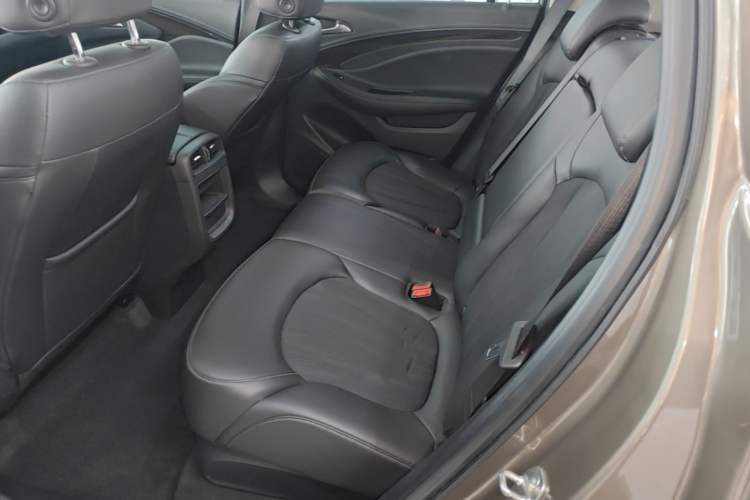 Used Buick Envision 2019 20T Two-Wheel Drive Leading Model China VI Standard Left Rear Seat