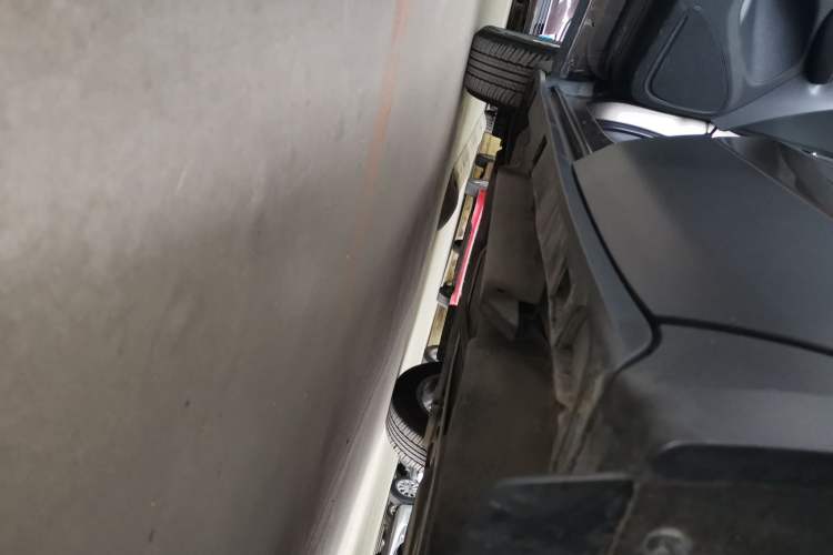 Used Buick Envision 2019 20T Two-Wheel Drive Elite Version China VI Standard Left Side Sill