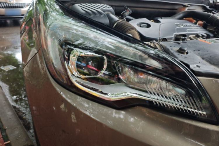 Used Buick Envision 2019 20T Two-Wheel Drive Luxury Version China V Standard Right Front Headlight