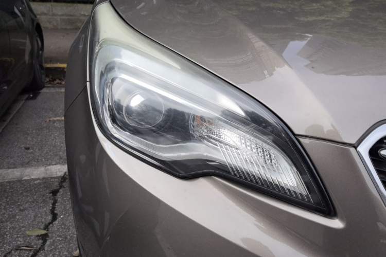 Used Buick Envision 2019 20T Two-Wheel Drive Elite Version China VI Standard Right Front Headlight