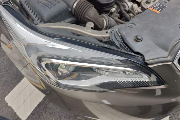 Used Buick Envision 2019 20T Two-Wheel Drive Leading Version China V Standard Right Front Headlight