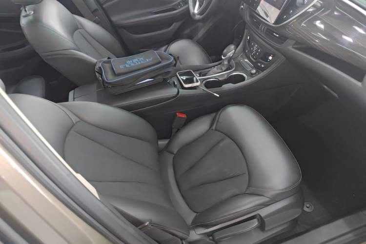 Used Buick Envision 2019 20T Two-Wheel Drive Leading Model China VI Standard Right Front Seat