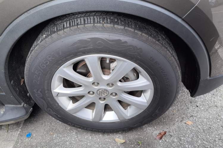 Used Buick Envision 2019 20T Two-Wheel Drive Elite Version China VI Standard Right Front Wheel Hub