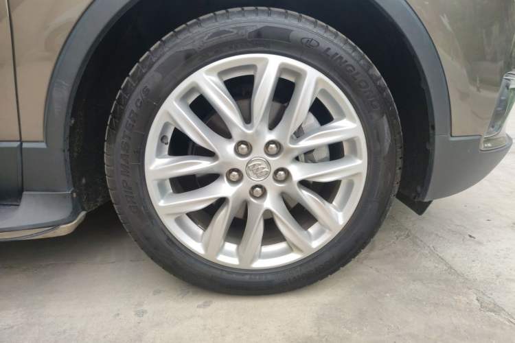 Used Buick Envision 2019 28T Four-Wheel Drive Elite Version China VI Standard Right Front Wheel Hub