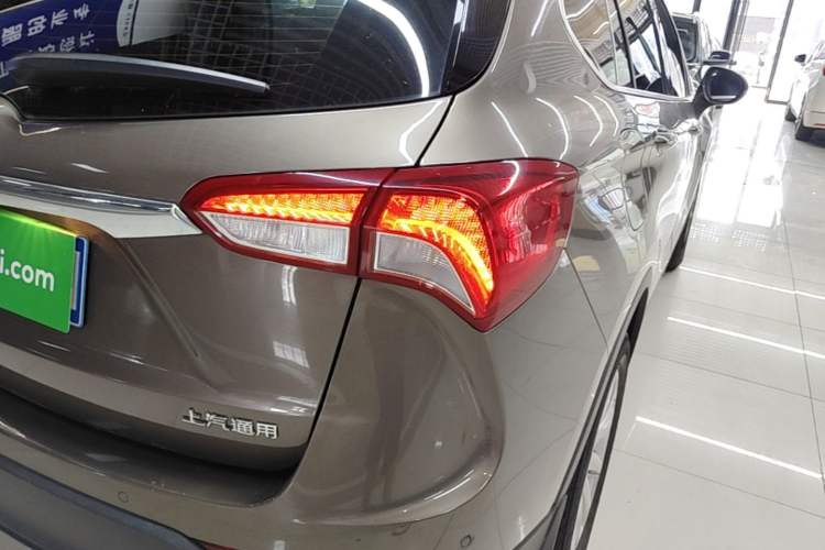 Used Buick Envision 2019 20T Two-Wheel Drive Leading Version China V Standard Right Rear Taillight
