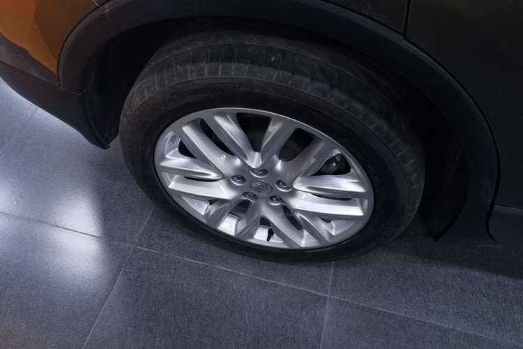 Used Buick Envision 2019 28T 4x4 Luxury Model China VI Standard Right Rear Wheel Hub