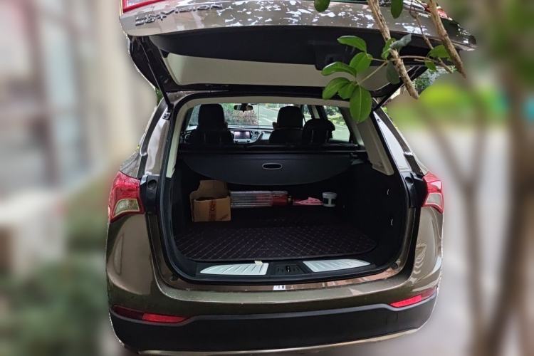 Used Buick Envision 2019 20T Two-Wheel Drive Elite Version China VI Standard Trunk