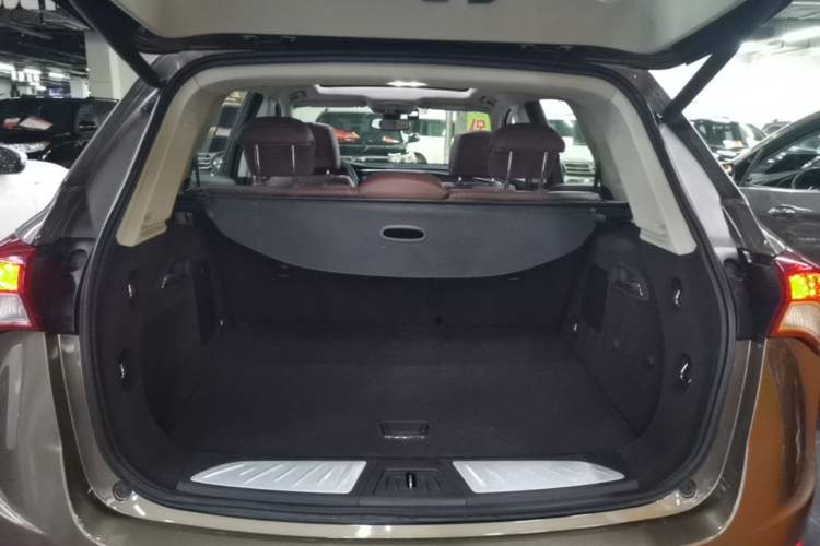 Used Buick Envision 2019 28T 4x4 Luxury Model China VI Standard Trunk