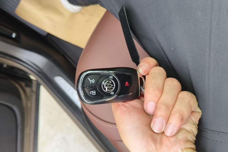 Used Buick Envision 2019 20T Two-Wheel Drive Luxury Version China VI Standard Vehicle Key