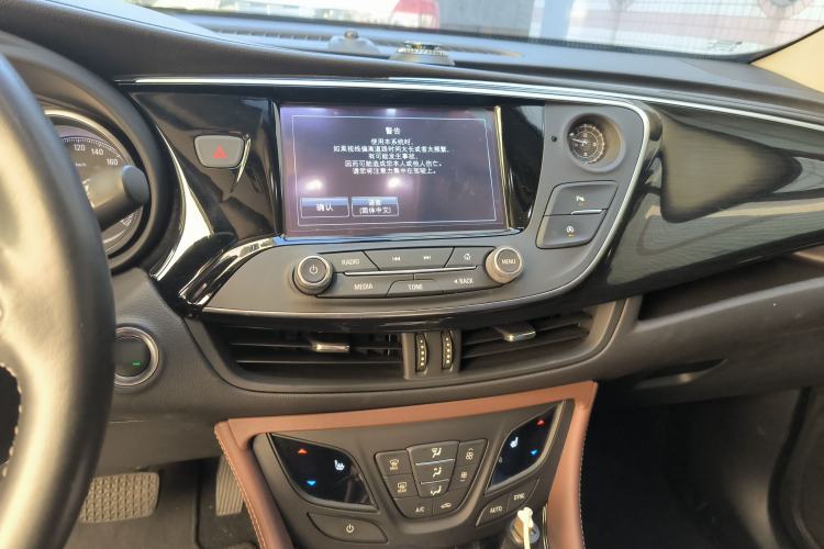 Used Buick Envision 2019 28T Four-Wheel Drive Elite Version China VI Standard Audio And AC Panel