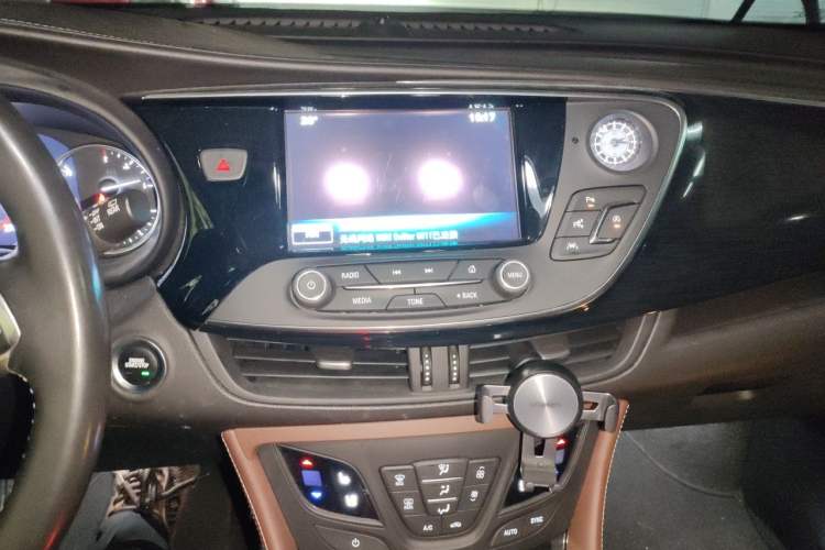 Used Buick Envision 2019 28T Four-Wheel Drive Luxury Version China V Standard Audio And AC Panel