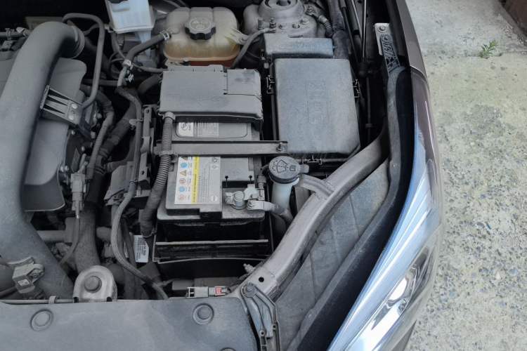 Used Buick Envision 2019 28T Four-Wheel Drive Elite Version China VI Standard Engine Bay Left