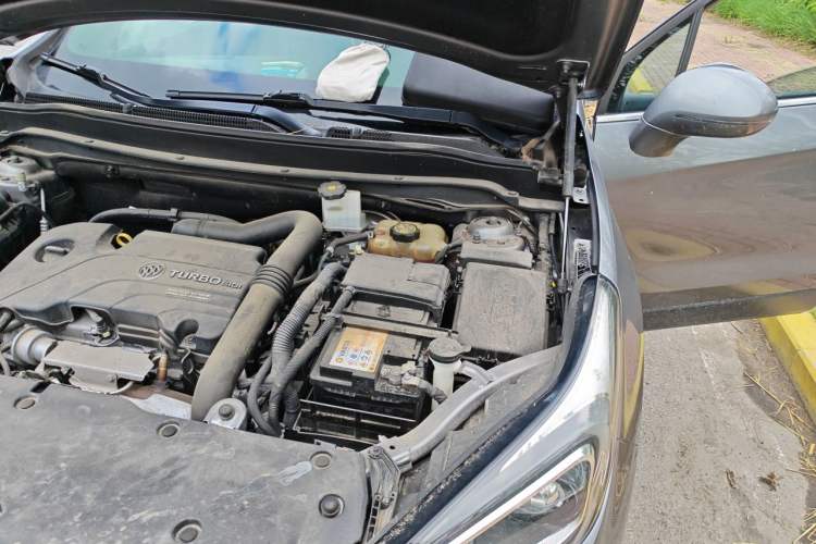 Used Buick Envision 2019 20T Two-Wheel Drive Elite Version China V Standard Engine Bay Left