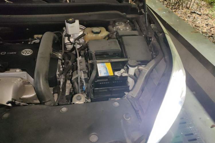 Used Buick Envision 2019 28T Four-Wheel Drive Luxury Version China V Standard Engine Bay Left