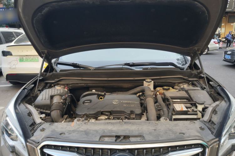 Used Buick Envision 2019 20T Two-Wheel Drive Leading Version China V Standard Engine Bay
