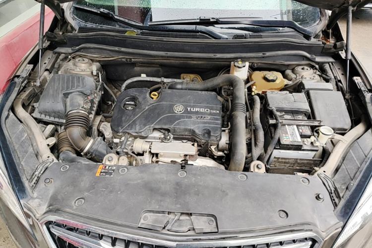 Used Buick Envision 2019 20T Two-Wheel Drive Luxury Version China V Standard Engine Bay