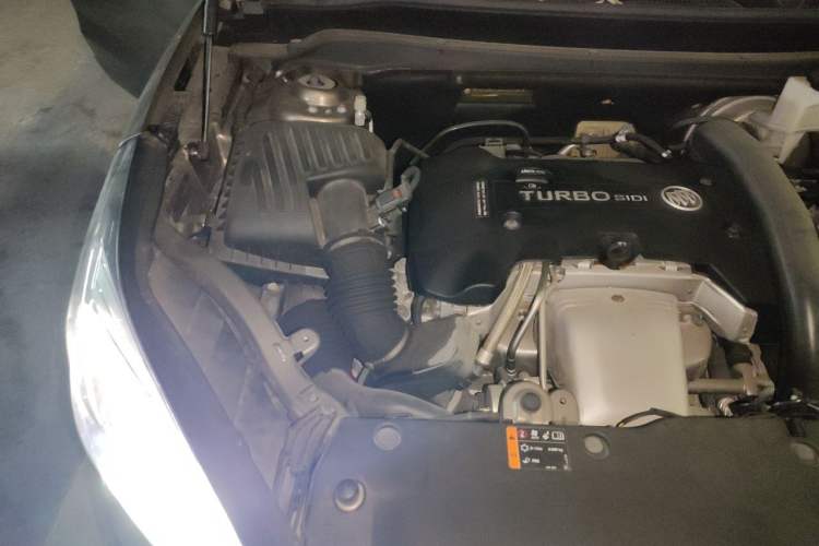 Used Buick Envision 2019 28T Four-Wheel Drive Luxury Version China V Standard Engine Bay Right
