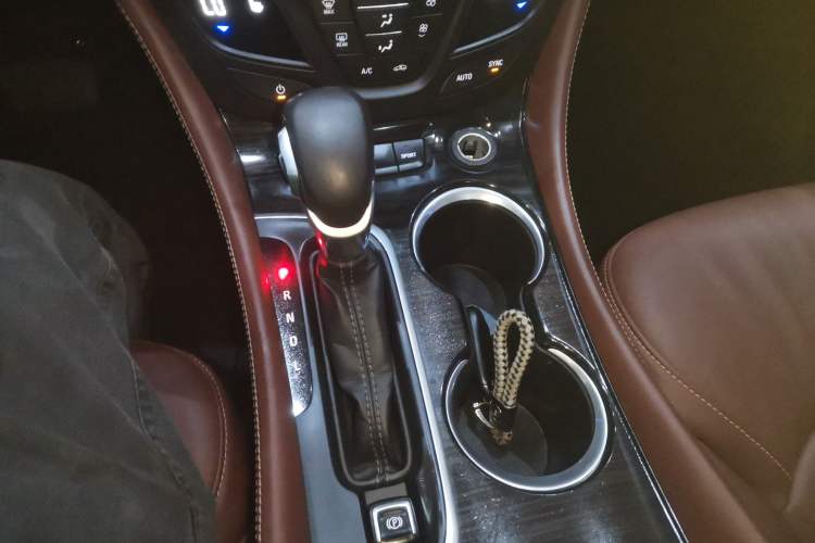 Used Buick Envision 2019 28T Four-Wheel Drive Elite Version China VI Standard Gear Lever