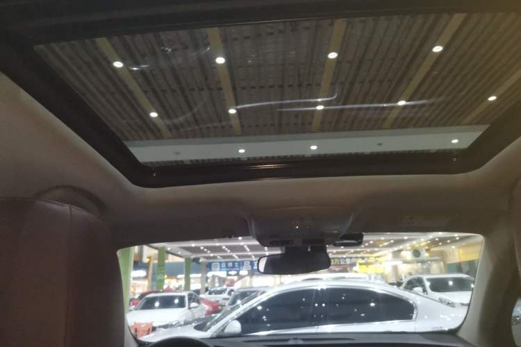 Used Buick Envision 2019 28T Four-Wheel Drive Elite Version China VI Standard Headliner