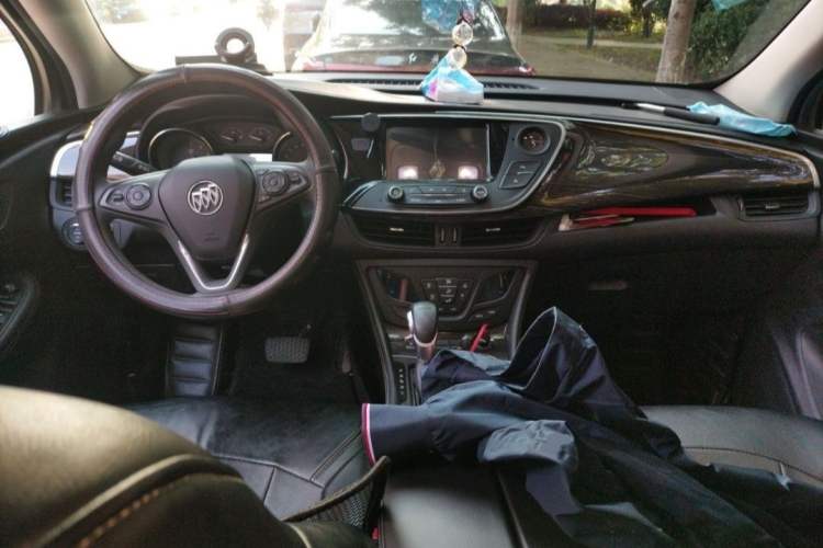 Used Buick Envision 2019 20T Two-Wheel Drive Leading Version China V Standard Interior 3