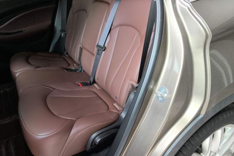 Used Buick Envision 2019 28T Four-Wheel Drive Elite Version China VI Standard Left Rear Seat