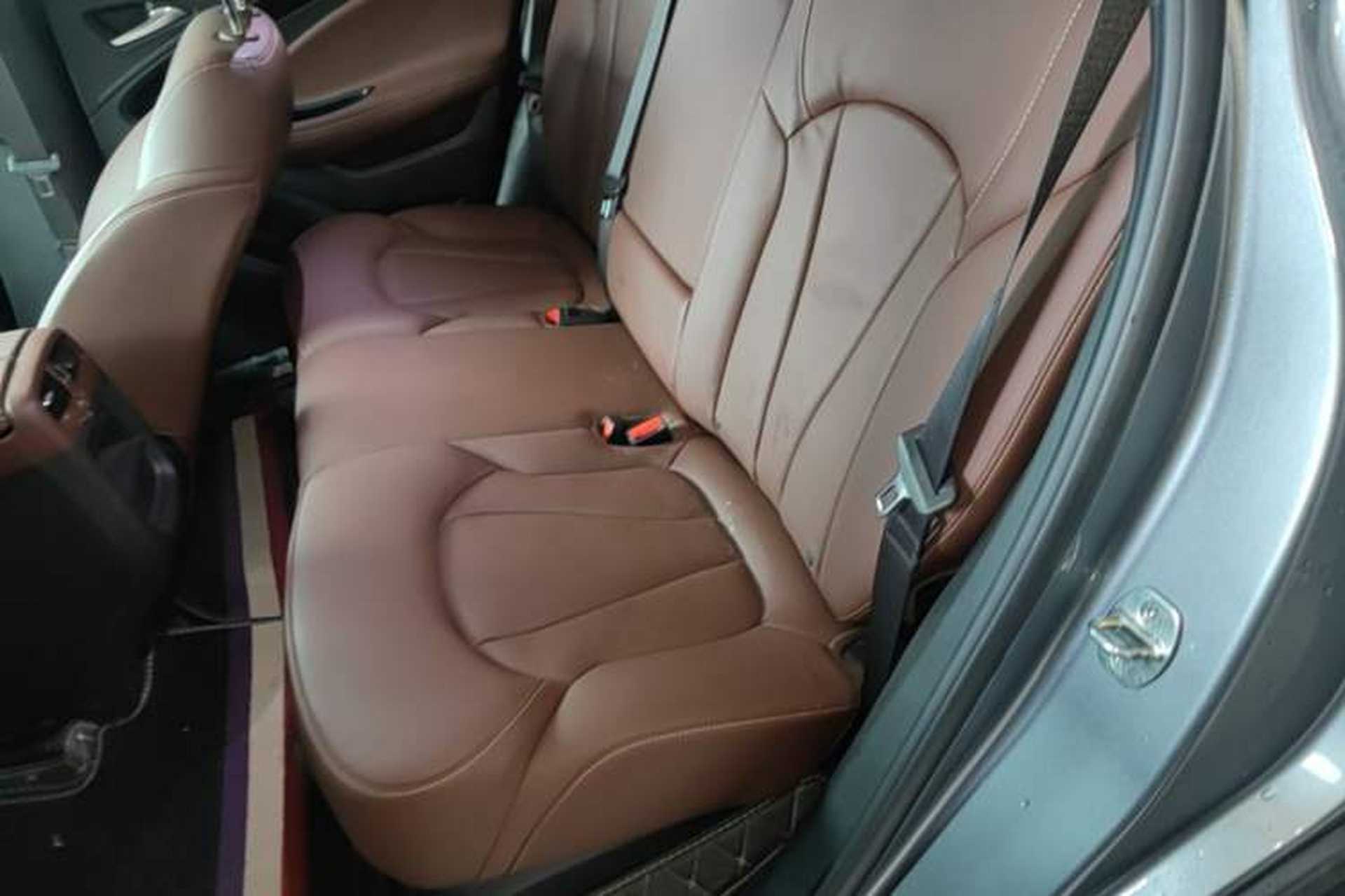 Used Buick Envision 2019 20T Two-Wheel Drive Luxury Version China VI Standard Left Rear Seat