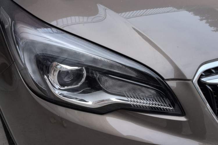 Used Buick Envision 2019 28T Four-Wheel Drive Elite Version China VI Standard Right Front Headlight