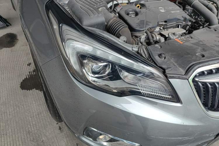 Used Buick Envision 2019 20T Two-Wheel Drive Luxury Version China VI Standard Right Front Headlight