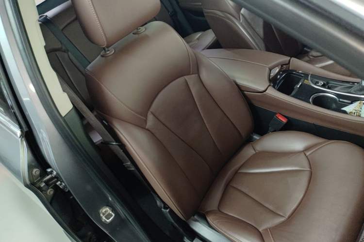 Used Buick Envision 2019 20T Two-Wheel Drive Luxury Version China VI Standard Right Front Seat