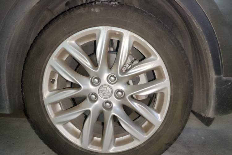Used Buick Envision 2019 28T Four-Wheel Drive Luxury Version China V Standard Right Front Wheel Hub