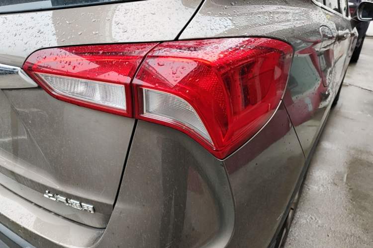 Used Buick Envision 2019 20T Two-Wheel Drive Luxury Version China V Standard Right Rear Taillight