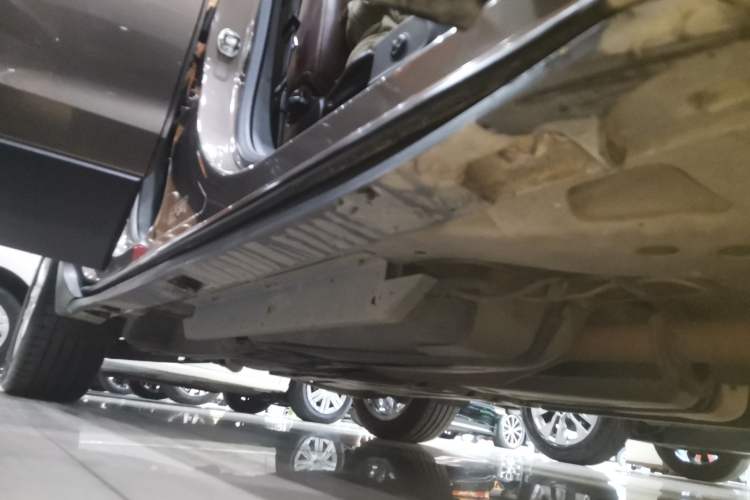 Used Buick Envision 2019 28T Four-Wheel Drive Elite Version China VI Standard Right Side Sill