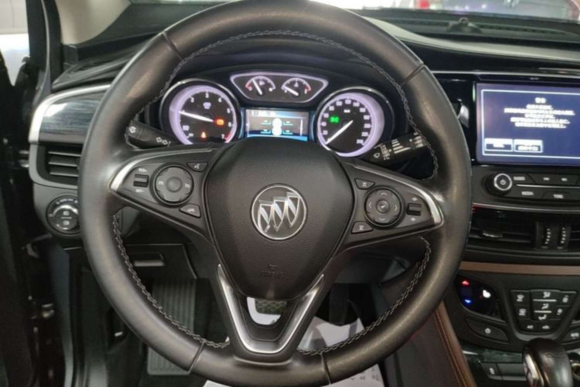 Used Buick Envision 2019 20T Two-Wheel Drive Luxury Version China VI Standard Steering Wheel