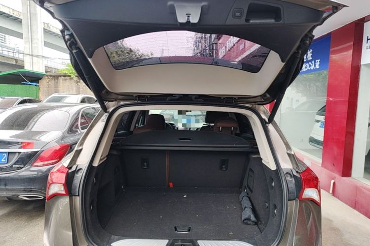 Used Buick Envision 2019 20T Two-Wheel Drive Luxury Version China V Standard Trunk
