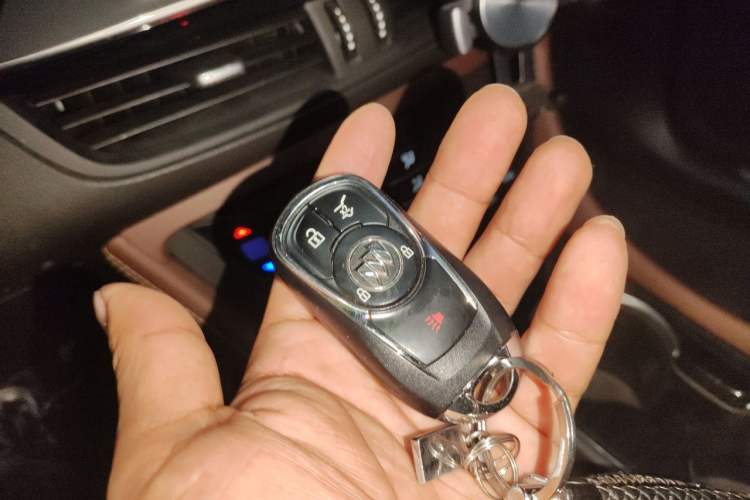 Used Buick Envision 2019 28T Four-Wheel Drive Luxury Version China V Standard Vehicle Key