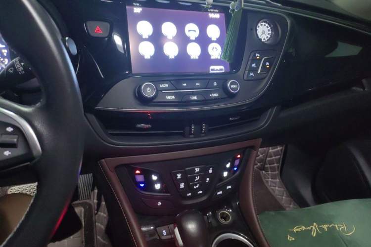 Used Buick Envision 2019 28T Four-Wheel Drive Luxury Version China V Standard Audio And AC Panel