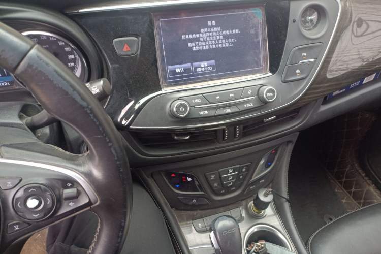 Used Buick Envision 2019 20T Two-Wheel Drive Elite Version China V Standard Audio And AC Panel