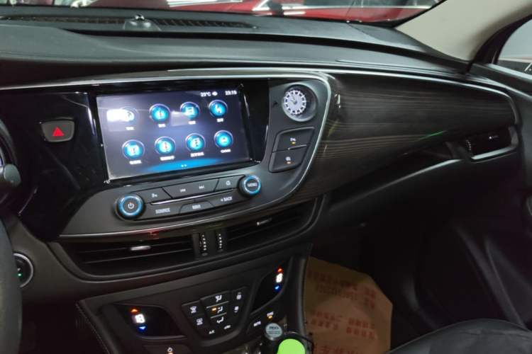 Used Buick Envision 2019 20T Two-Wheel Drive Leading Model China VI Standard Audio And AC Panel