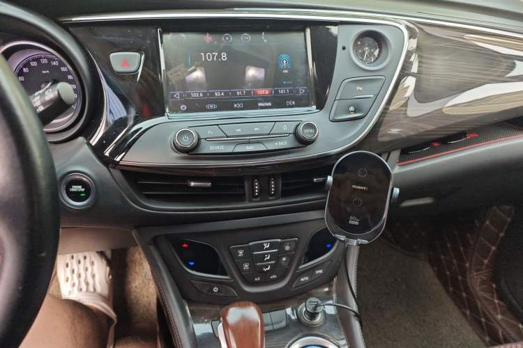 Used Buick Envision 2019 20T Two-Wheel Drive Leading Version China V Standard Audio And AC Panel