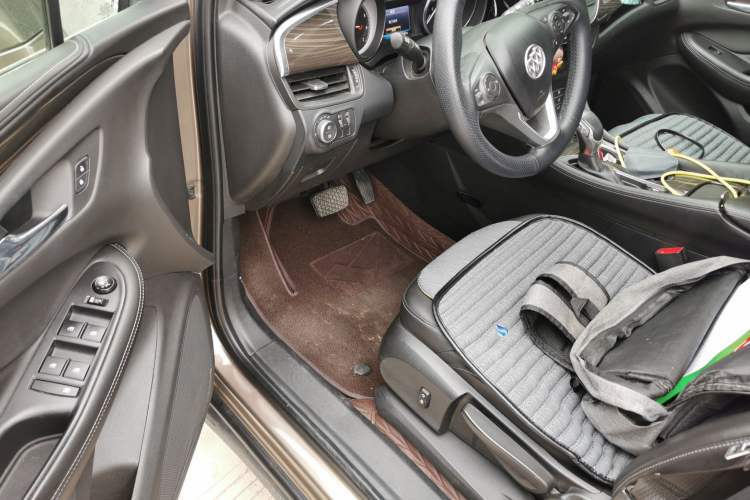 Used Buick Envision 2019 20T Two-Wheel Drive Leading Version China V Standard Driver Seat