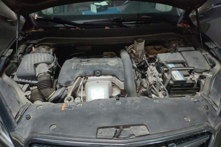 Used Buick Envision 2019 28T Four-Wheel Drive Luxury Version China V Standard Engine Bay
