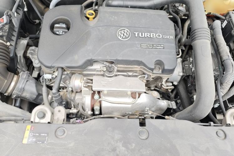 Used Buick Envision 2019 20T Two-Wheel Drive Leading Model China VI Standard Engine Bay