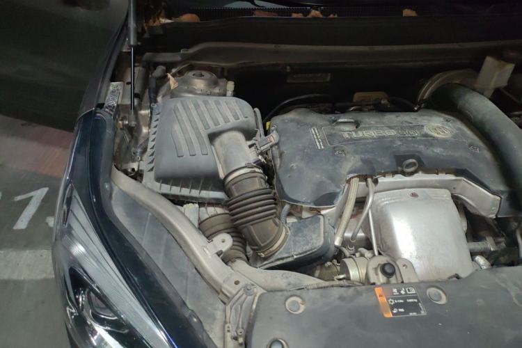 Used Buick Envision 2019 28T Four-Wheel Drive Luxury Version China V Standard Engine Bay Right