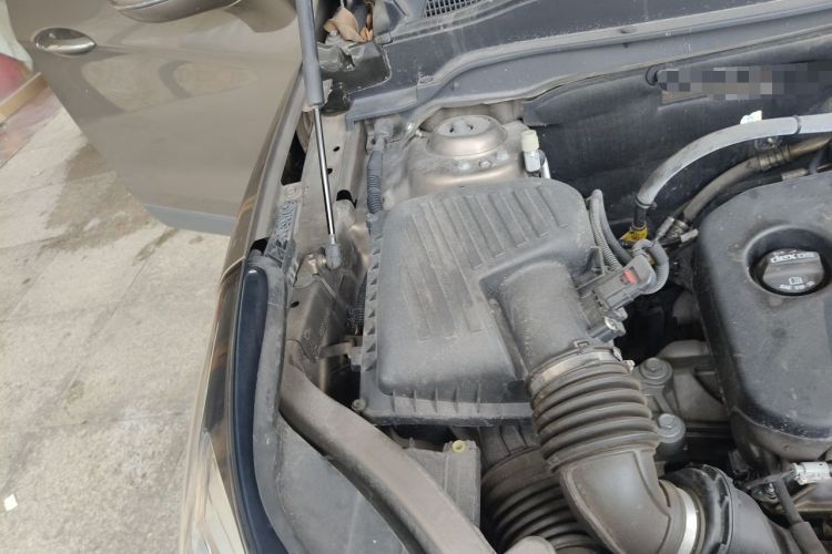 Used Buick Envision 2019 20T Two-Wheel Drive Luxury Version China V Standard Engine Bay Right