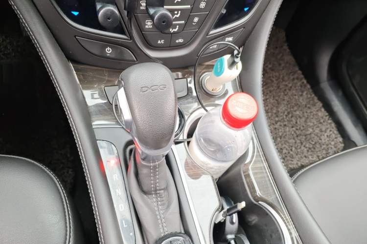 Used Buick Envision 2019 20T Two-Wheel Drive Leading Model China VI Standard Gear Lever