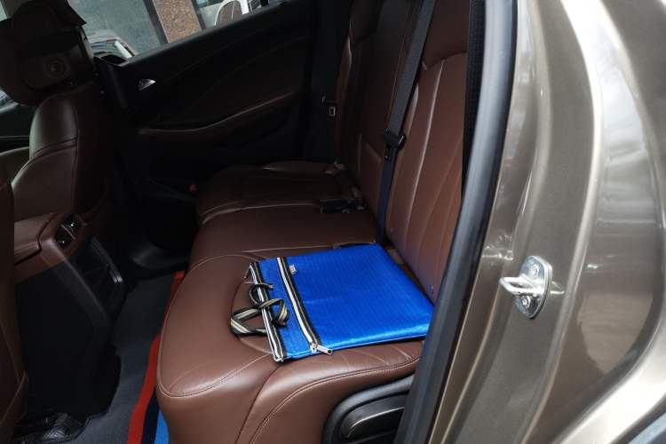 Used Buick Envision 2019 28T Four-Wheel Drive Elite Version China VI Standard Left Rear Seat