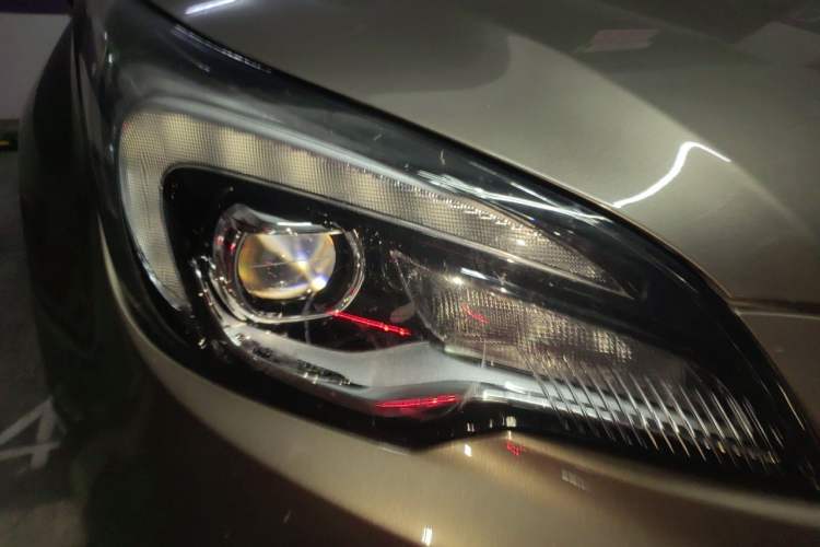 Used Buick Envision 2019 28T Four-Wheel Drive Luxury Version China V Standard Right Front Headlight