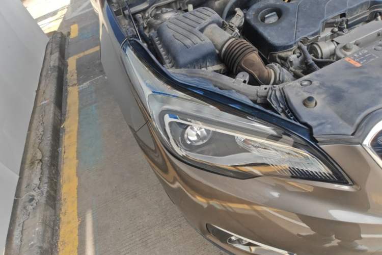 Used Buick Envision 2019 20T Two-Wheel Drive Leading Version China V Standard Right Front Headlight